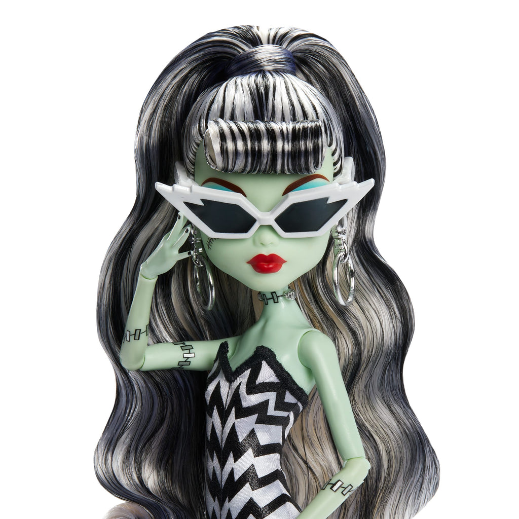 Monster High Skullector Frankie Stein x Barbie Doll