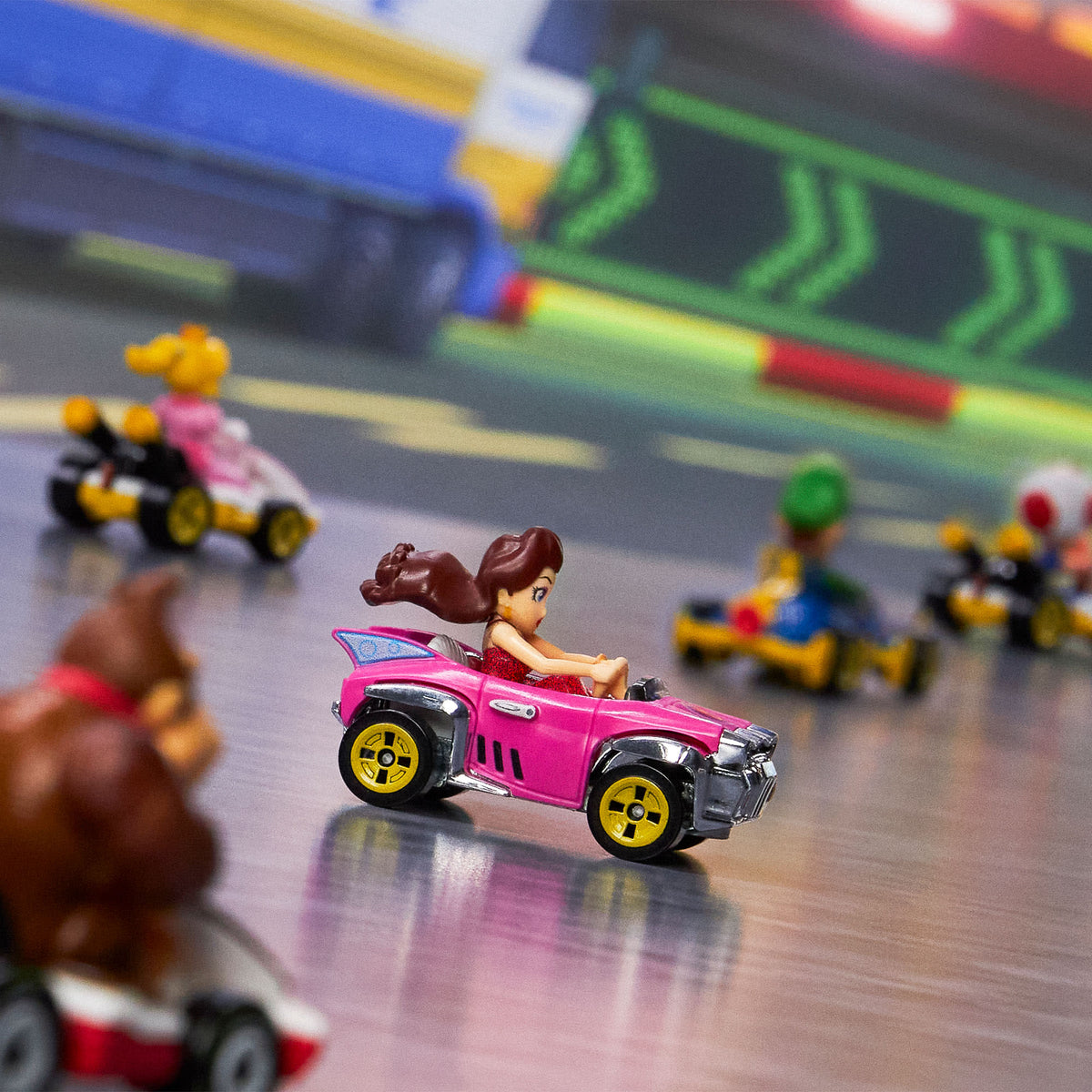 Hot Wheels Mario Kart Pauline Vehicle
